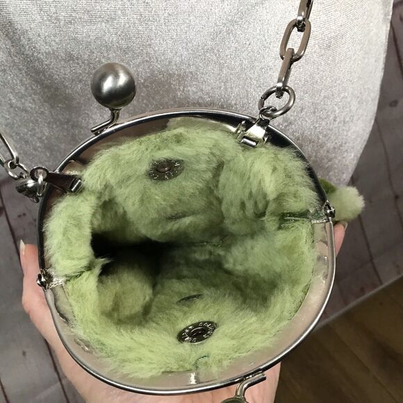 Cole Haan G Series Small Green Shearling Kiss Lock Crossbody Bag Chainlink Strap - Picture 8 of 10